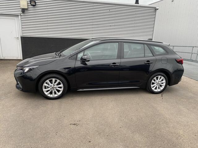 Toyota COROLLA Touring Sports Hybrid 140 Active Navigatie Apple CarPlay/Android Auto, achteruitrij camera, ruime laadruimte, adaptieve cruise control
