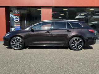 toyota-corolla-touring-sports-2.0-h