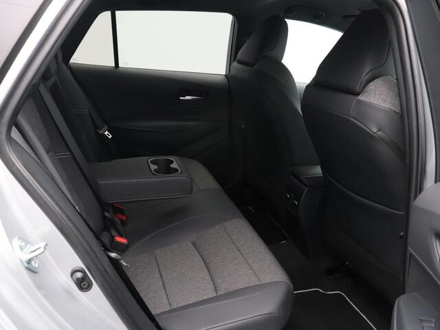 Toyota COROLLA Touring Sports Hybrid 200 Executive | Stuur, voorruit en stoelverwarming | Elektrische Achterklep | Adaptieve Cruise Control | Camera | 10 Jaar Garantie |