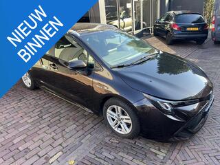 toyota-corolla-touring-sports-1.8-h