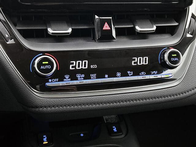 Toyota COROLLA 1.8 Hybrid Business Intro