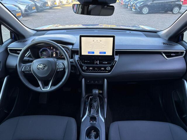 Toyota COROLLA Cross Hybrid 140 Style