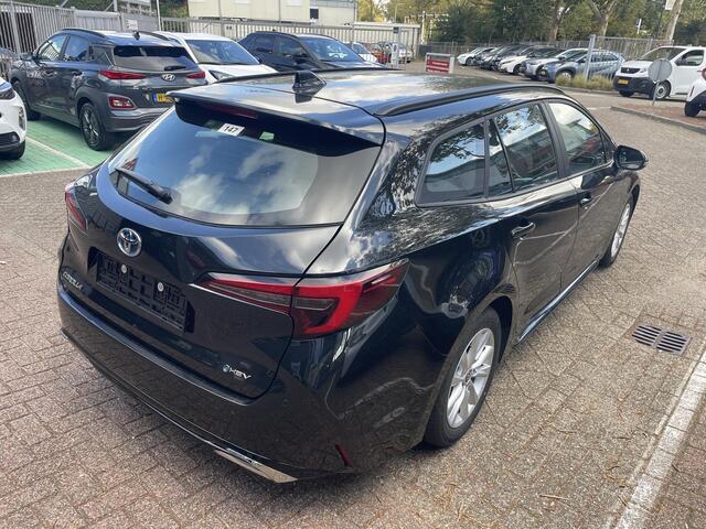 Toyota COROLLA Touring Sports Hybrid 140 Business | Stuur- & Stoelverwarming | Parkeersensoren | Navigatie