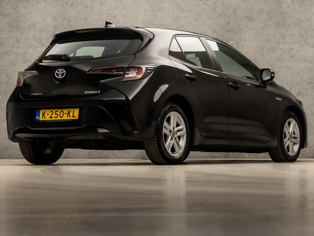 Toyota COROLLA 1.8 Hybrid Sport Automaat (APPLE CARPLAY, GROOT NAVI, CAMERA, ADAPTIVE CRUISE, SPORTSTOELEN, KEYLESS, LM VELGEN, LED KOPLAMPEN, LANE ASSIST, NIEUWSTAAT)