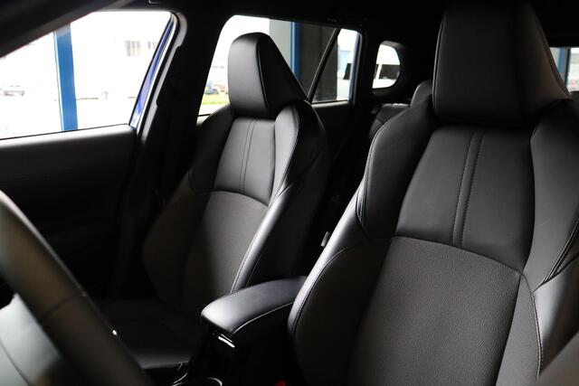 Toyota COROLLA Cross 2.0 High Power Hybrid First Edition, Trekhaak, , Parkeersensoren, Half Leder