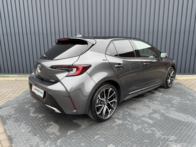 Toyota COROLLA Hybrid 140 Executive / Bi tone | Schuif-/kantel dak | JBL | Head-up | 18 inch | Rijklaar!!!