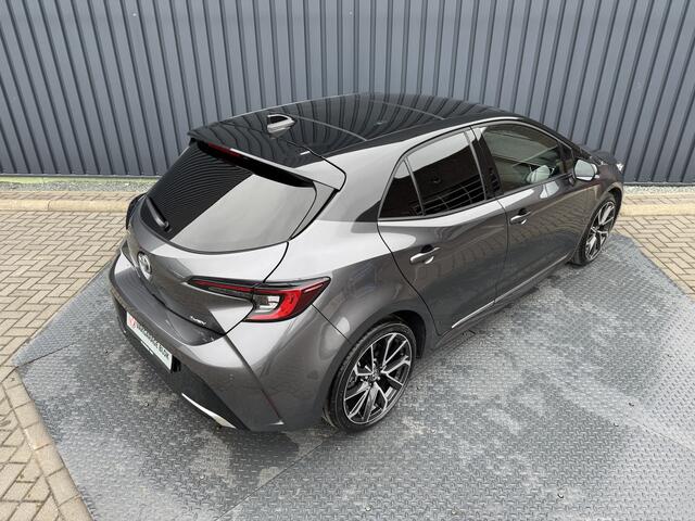 Toyota COROLLA Hybrid 140 Executive / Bi tone | Schuif-/kantel dak | JBL | Head-up | 18 inch | Rijklaar!!!
