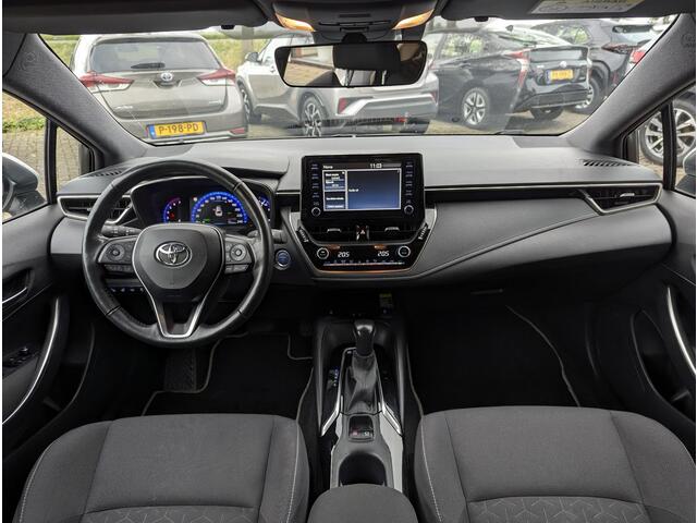 Toyota COROLLA Touring Sports 1.8 Hybrid Business Plus | Stuur- & stoelverwarming | Trekhaak | PDC | BSM | Elektrische a.klep | Carplay & Android auto