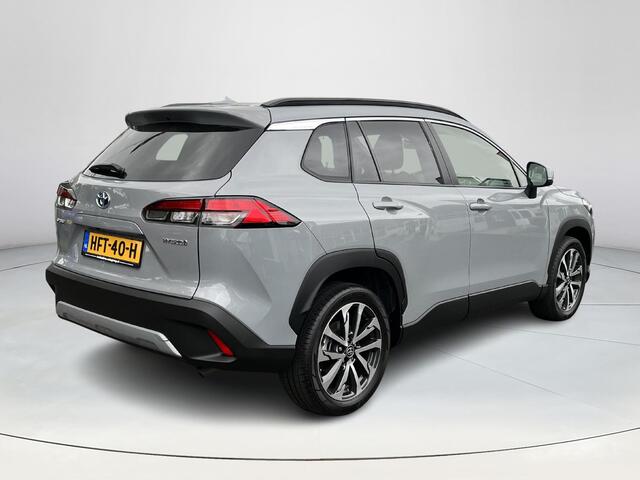 Toyota COROLLA Cross Hybrid 200 Dynamic | Stoel- + stuurverwarming | Navigatie | 18 inch LM-velgen | Parkeercamera achter |