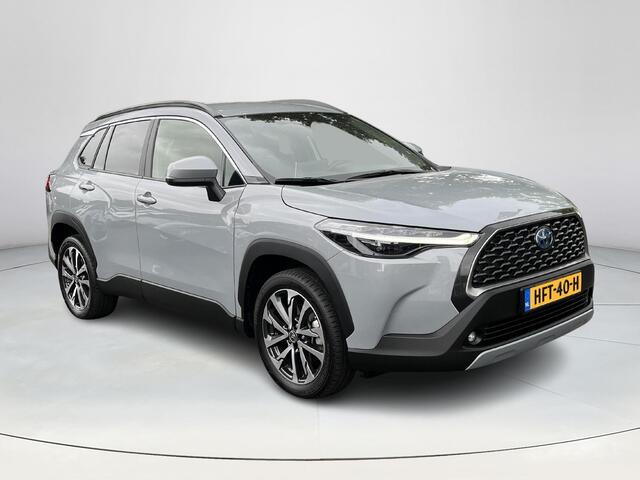 Toyota COROLLA Cross Hybrid 200 Dynamic | Stoel- + stuurverwarming | Navigatie | 18 inch LM-velgen | Parkeercamera achter |