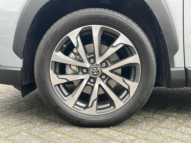 Toyota COROLLA Cross Hybrid 200 Dynamic | Stoel- + stuurverwarming | Navigatie | 18 inch LM-velgen | Parkeercamera achter |