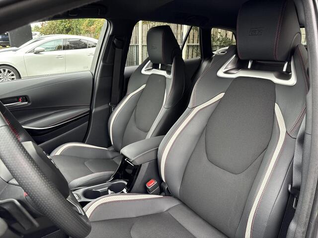 Toyota COROLLA Hybrid 180 GR Sport | Camera | elektrische achterklep | Navigatie | Stoelverwarming