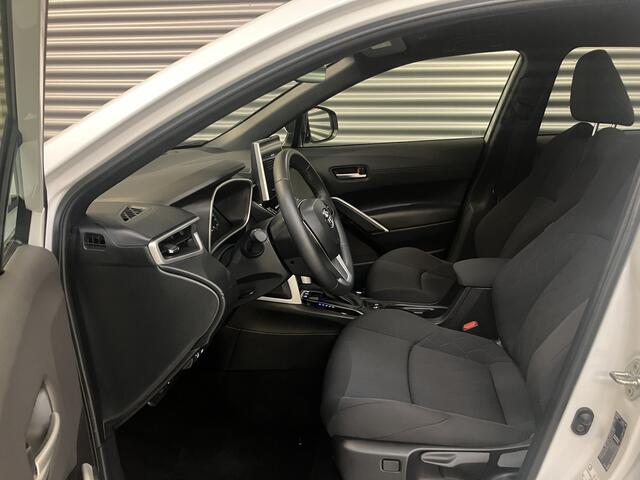 Toyota COROLLA Cross HYBRID STYLE/PDC/DODEHOEK/EL A KLEP/NAVI/LED/CARPLAY/ENZ