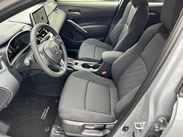 Toyota COROLLA Cross Hybrid 140 Dynamic l Rijklaar l Apple carplay l Camera l NL-auto