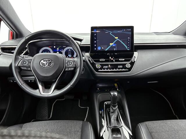 Toyota COROLLA Touring Sports 1.8 Hybrid First Edition | Nieuw Geleverd en Onderhouden | Stoelverwarming | Elektrische Achterklep | Navigatie |