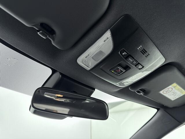 Toyota COROLLA Touring Sports 1.8 Hybrid Active Limited | Navi | Stoelverwarming | Metaallak | Lichtmetalen Velgen |