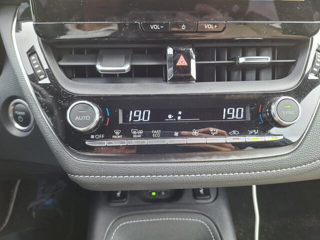 Toyota COROLLA Touring Sports Hybrid 140 Business Plus demo | Beige Leder |