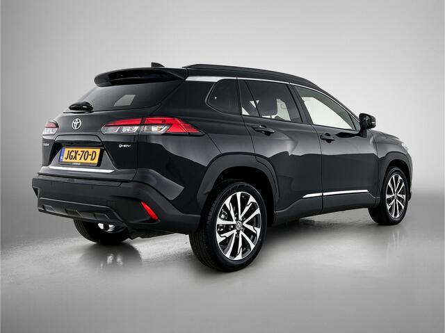 Toyota COROLLA Cross Hybrid 140 Style | Winter pakket | Parkeersensor voor en achter |
