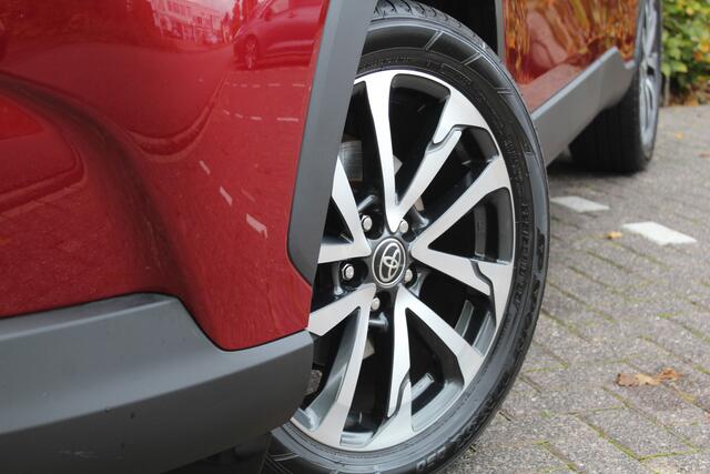 Toyota COROLLA Cross 1.8 Hybrid 140 Style Plus | Rijklaar | Stoel-/stuurverw. | Blind Spot | El.achterklep | Keyless | Adap.cruise | LED | Parkeersens. v+a | Apple/Android | Navi