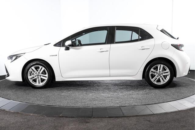 Toyota COROLLA 1.8 Hybrid Active - Automaat | Adapt. Cruise | Afn. Trekhaak | PDC | Camera | App. Connect | ECC | LM 16" |