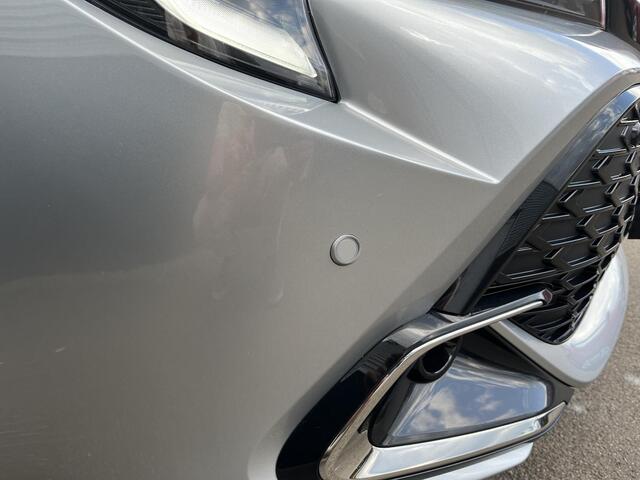 Toyota COROLLA Touring Sports 1.8 Hybrid First Edition Parkeersensoren, Keyless, Elek. Achterklep, NL-auto, Apple CarPlay / Android Auto, LM velgen, Metallic lak, Adaptieve Cruise control, BTW-Auto!