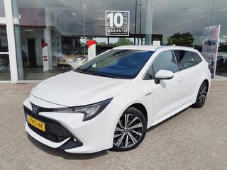 toyota-corolla-1.8-hybrid-dynamic-