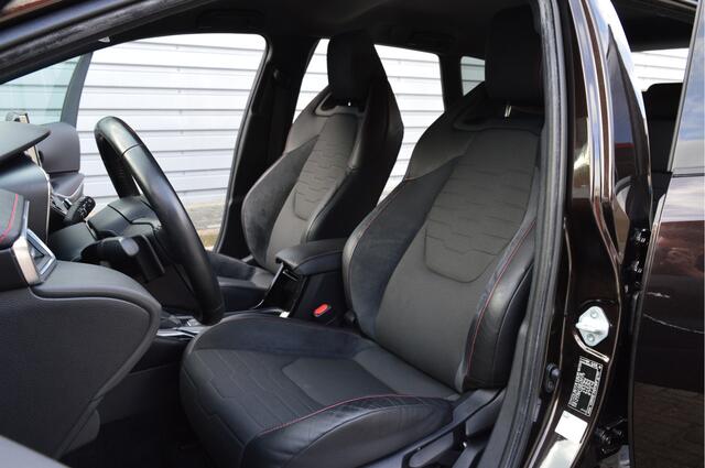 Toyota COROLLA Touring Sports 2.0 Hybrid Business Sport Intro O.a; Trekhaak, HUD, Carplay, Stoelverw, Camera, Etc. All-in prijs!