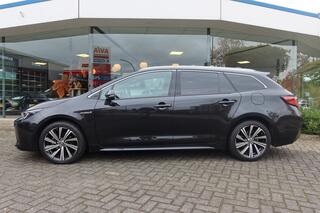 toyota-corolla-touring-sports-1.8-h