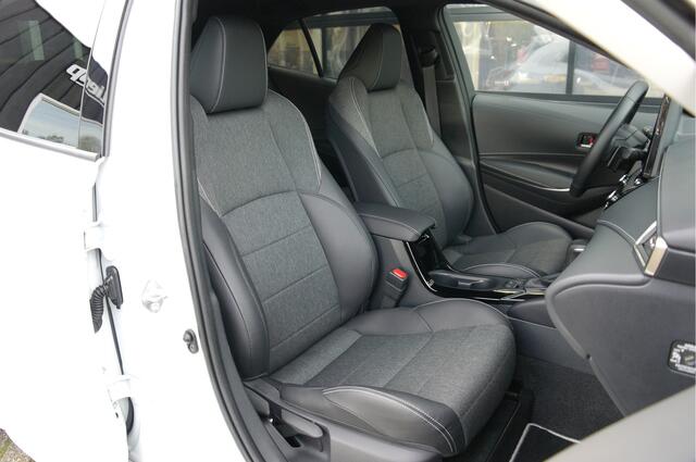 Toyota COROLLA 2.0 153 PK High Power Hybrid 200 Team Dynamic | Carplay | Camera | Adap.Cruise | LED | Keyless