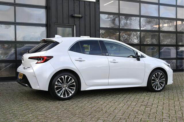 Toyota COROLLA 2.0 153 PK High Power Hybrid 200 Team Dynamic | Carplay | Camera | Adap.Cruise | LED | Keyless