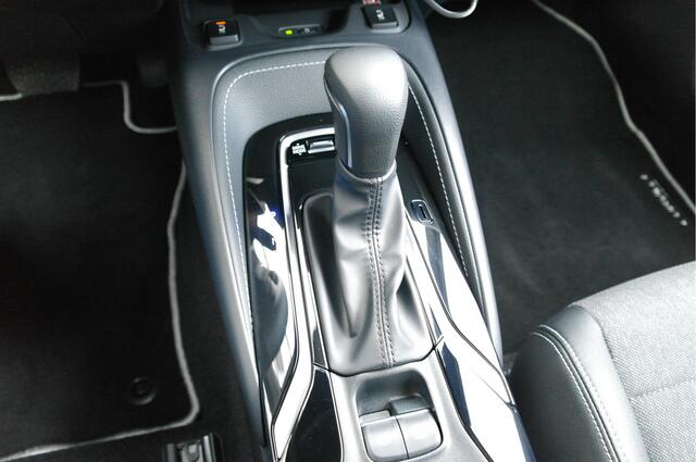 Toyota COROLLA 2.0 153 PK High Power Hybrid 200 Team Dynamic | Carplay | Camera | Adap.Cruise | LED | Keyless