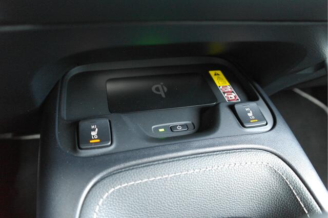 Toyota COROLLA 2.0 153 PK High Power Hybrid 200 Team Dynamic | Carplay | Camera | Adap.Cruise | LED | Keyless