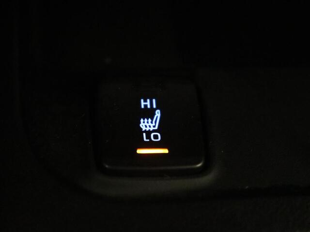 Toyota COROLLA 2.0 Hybrid GR-Sport | Trekhaak | Stoelverwarming | Adaptive cruise | Carplay | Navigatie | Keyless | Sportstoelen | Full LED | Half leder | Climate control