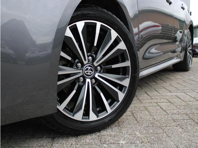 Toyota COROLLA Touring Sports 1.8 Hybrid First Edition Navigatie, Cruise Control Adaptief, Stoelverwarming, Elek. Achterklep, Paarkeersensoren Voor/Achter