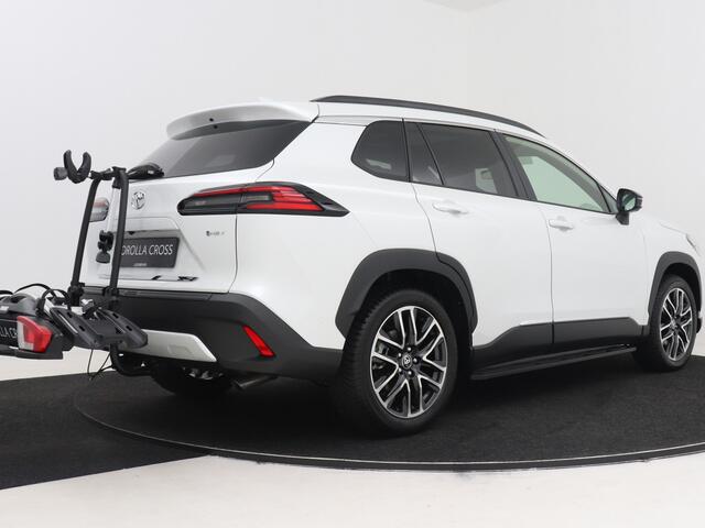 Toyota COROLLA Cross Hybrid 180 Executive Adventure Max Edition | Bike Pack! | Treeplanken | Panoramadak