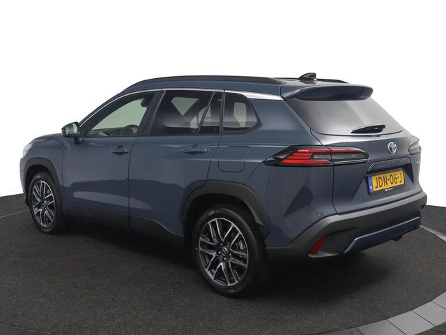 Toyota COROLLA Cross Hybrid 180 Executive | Elektrische achterklep | Parkeersensoren Voor + Achter | Volledig lederbekleding | Stoelverwarming |