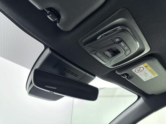 Toyota COROLLA Cross Hybrid 140 Dynamic | NIEUW & DIRECT LEVERBAAR | Prijs inclusief alle acties | Facelift Model |