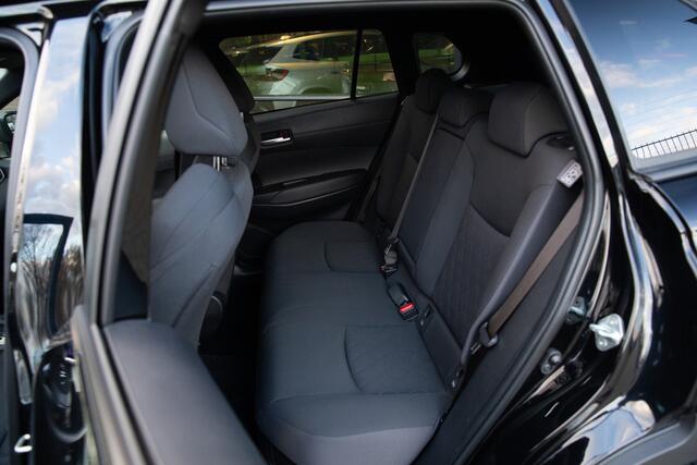 Toyota COROLLA Cross Hybrid 140 Style , Adap. cruise, Keyless entry,