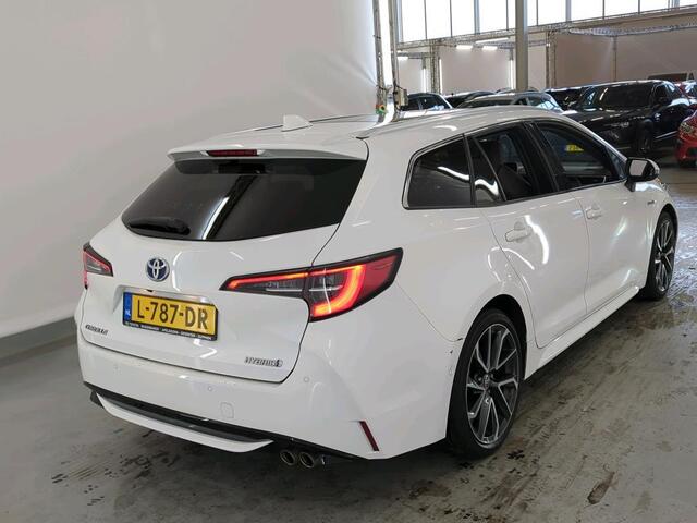 Toyota COROLLA Touring Sports 2.0 Hybrid Premium 1e Eigenaar | NL-Auto | Volledig Onderh | BTW | Pano | Camera | Head-Up | Elek klep | WinterPack | Navi | Ad Cruise | Keyless | Matrix Led | DAB | PDC