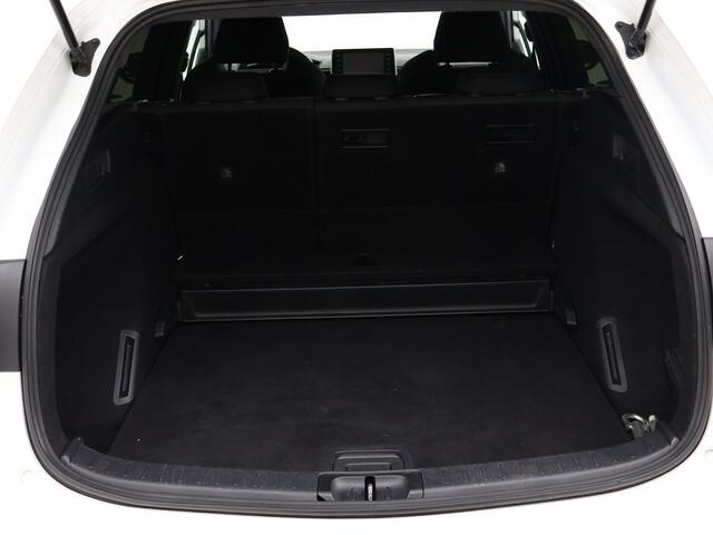 Toyota COROLLA Touring Sports 1.8 Hybrid Active Luxury | Stoel -/ Stuur Verwarming | Apple Carplay & Android Auto | Parkeercamera |