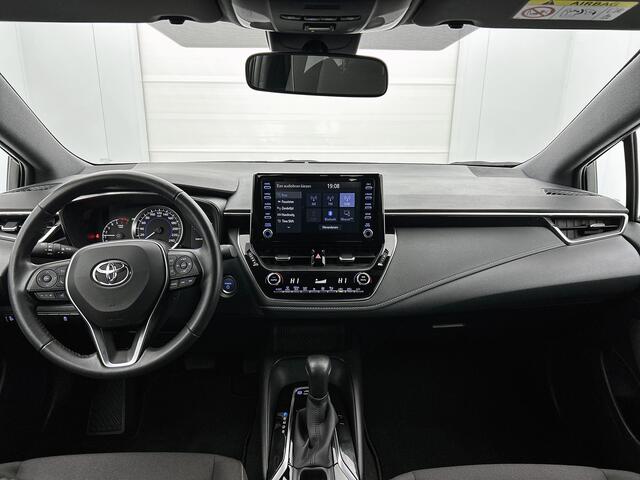 Toyota COROLLA 1.8 Hybrid Active | 1e Eigenaar | Trekhaak | NIEUW GELEVERD & ONDERHOUDEN | Apple Carplay / Android Auto |