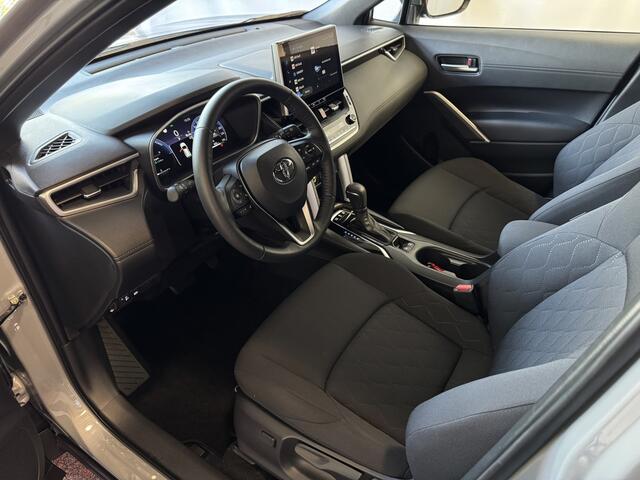 Toyota COROLLA Cross HYBRID 140 STYLE STOEL/STUUR VERW. ELEK.KLEP LED KEYLESS CARPLAY NAVI CAMERA ADAP CRUISE PDC