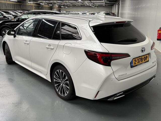 Toyota COROLLA Touring Sports 1.8 Hybrid First Edition Stoel en Stuur verwarming, Full option, BTW auto NL Auto