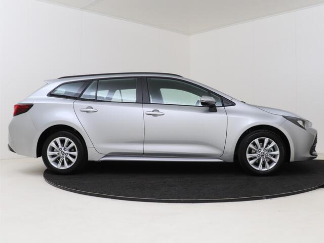 Toyota COROLLA Touring Sports 1.8 Hybrid Active *NIEUW* | Metallic Lak | Lichtmetalen Velgen | Apple Carplay/Android Auto |