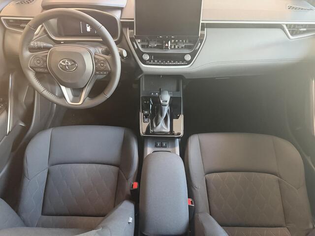 Toyota COROLLA Cross Hybrid 140 Dynamic Dodehoekdetectie | Parkeersensoren | Stoel & Stuur verwarming | Garantie t/m 2035! | Direct leverbaar