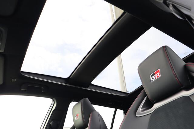 Toyota COROLLA Cross Hybrid 180 GR Sport, Apple Carplay, Android auto, Pano dak, JBL Audio, BSM, Elek Achterklep.