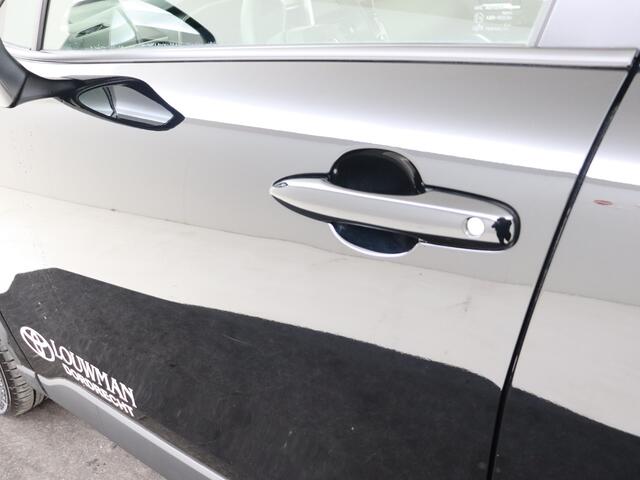 Toyota COROLLA Cross Hybrid 140 Business GR Sport | DEMO & DIRECT LEVERBAAR | 18 inch GR Sport Velgen | Privacy Glass | Premium Uitgevoerd | Demo Jeffrey