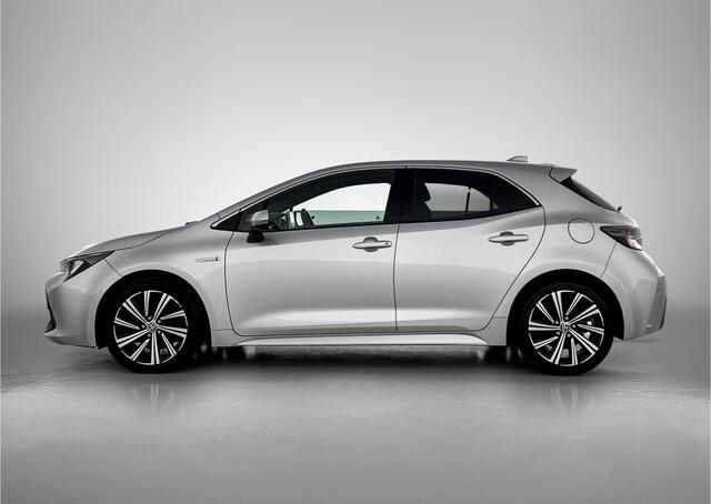 Toyota COROLLA 1.8 Hybrid Dynamic | Navigatie | Trekhaak |