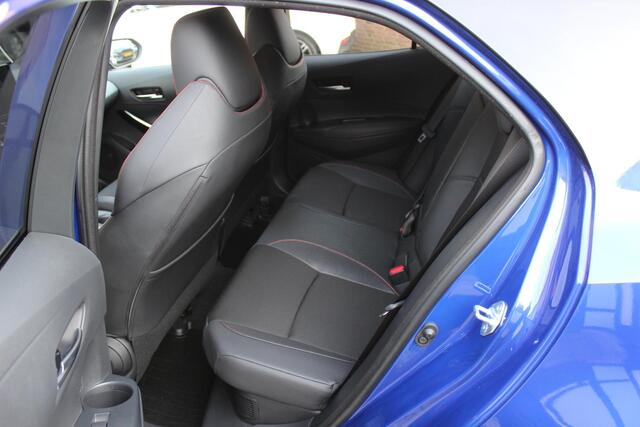 Toyota COROLLA Hybrid 140 GR Sport Bi Tone Navigatie, BSM, Apple Carplay / Android Auto, NIEUW!!!