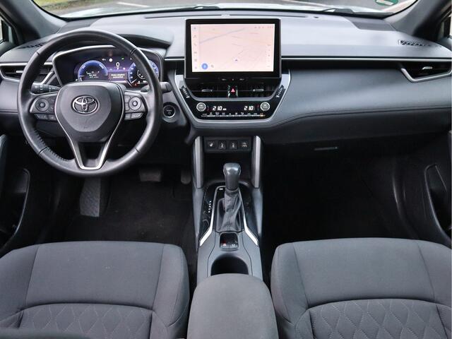 Toyota COROLLA Cross 2.0 Hybrid Active | Navigatie | Stoelverwarming | Stuurverwarming | Apple Carplay/Android Auto | Adaptieve cruise control |